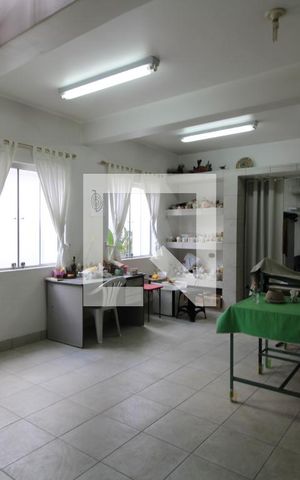 Casa à venda com 320m², 3 quartos e 3 vagasÁrea andar de cima da edícula