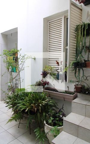Casa à venda com 320m², 3 quartos e 3 vagasÁrea dos fundos da casa - Edícula