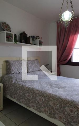 Casa à venda com 320m², 3 quartos e 3 vagasSuíte