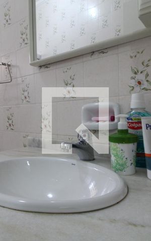 Casa à venda com 320m², 3 quartos e 3 vagasPia do banheiro comum