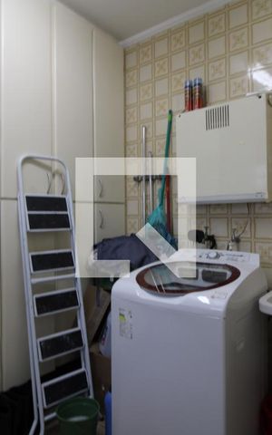 Casa à venda com 320m², 3 quartos e 3 vagasLavanderia