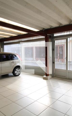 Casa à venda com 320m², 3 quartos e 3 vagasGaragem