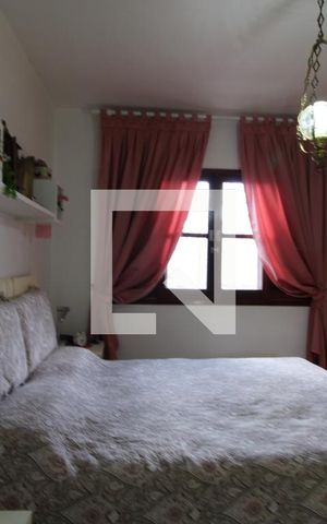 Casa à venda com 320m², 3 quartos e 3 vagasSuíte