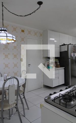 Casa à venda com 320m², 3 quartos e 3 vagasCozinha