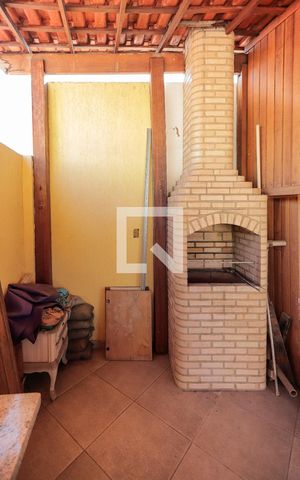 Casa de condomínio à venda com 240m², 3 quartos e 2 vagas Casa de condomínio à venda com 240m², 3 quartos e 2 vagasChurrasqueira