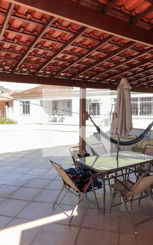 Casa de condomínio à venda com 240m², 3 quartos e 2 vagas Casa de condomínio à venda com 240m², 3 quartos e 2 vagasTerraço