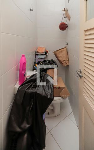 Casa de condomínio à venda com 240m², 3 quartos e 2 vagas Casa de condomínio à venda com 240m², 3 quartos e 2 vagasÁrea de Serviço
