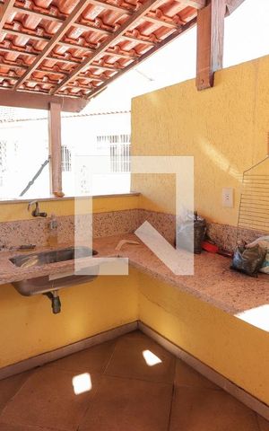 Casa de condomínio à venda com 240m², 3 quartos e 2 vagas Casa de condomínio à venda com 240m², 3 quartos e 2 vagasChurrasqueira