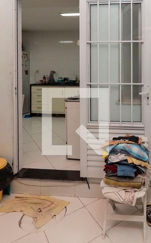 Casa de condomínio à venda com 240m², 3 quartos e 2 vagas Casa de condomínio à venda com 240m², 3 quartos e 2 vagasÁrea de Serviço