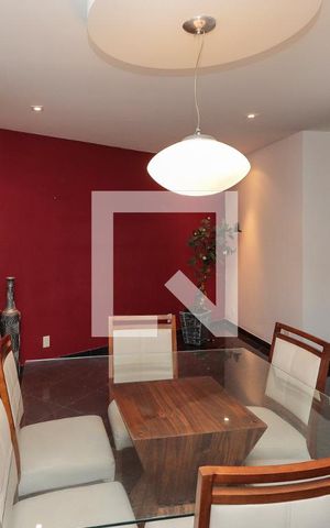 Casa de condomínio à venda com 240m², 3 quartos e 2 vagas Casa de condomínio à venda com 240m², 3 quartos e 2 vagasSala