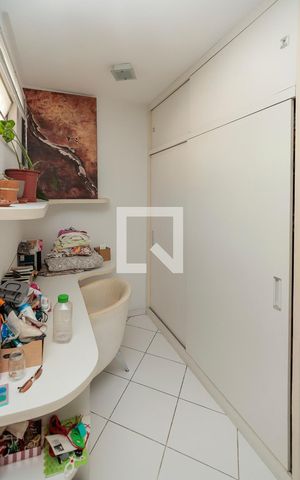 Casa de condomínio à venda com 240m², 3 quartos e 2 vagas Casa de condomínio à venda com 240m², 3 quartos e 2 vagasQuarto 1