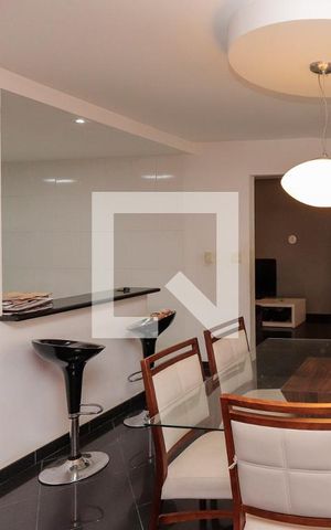 Casa de condomínio à venda com 240m², 3 quartos e 2 vagas Casa de condomínio à venda com 240m², 3 quartos e 2 vagasSala