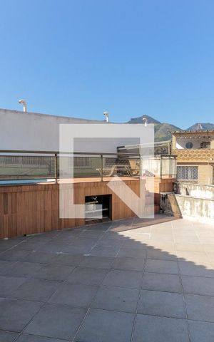 Casa de condomínio à venda com 240m², 3 quartos e 2 vagas Casa de condomínio à venda com 240m², 3 quartos e 2 vagasTerraço