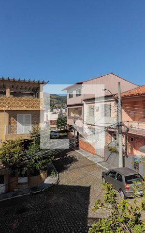 Casa de condomínio à venda com 240m², 3 quartos e 2 vagas Casa de condomínio à venda com 240m², 3 quartos e 2 vagasVista Piscina