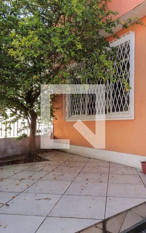 Casa de condomínio à venda com 240m², 3 quartos e 2 vagas Casa de condomínio à venda com 240m², 3 quartos e 2 vagasQuintal