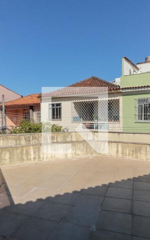 Casa de condomínio à venda com 240m², 3 quartos e 2 vagas Casa de condomínio à venda com 240m², 3 quartos e 2 vagasTerraço