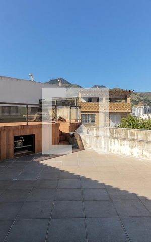 Casa de condomínio à venda com 240m², 3 quartos e 2 vagas Casa de condomínio à venda com 240m², 3 quartos e 2 vagasTerraço