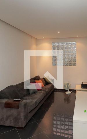 Casa de condomínio à venda com 240m², 3 quartos e 2 vagas Casa de condomínio à venda com 240m², 3 quartos e 2 vagasSala