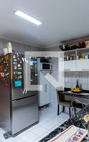 Casa à venda com 227m², 3 quartos e 4 vagas1o. Andar - Cozinha