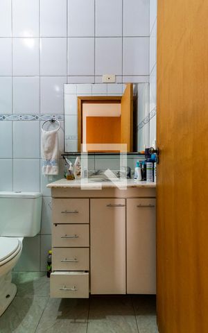 Casa à venda com 227m², 3 quartos e 4 vagas2o. Andar - Banheiro da Suíte 2