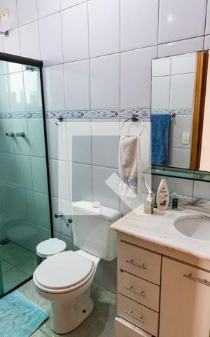 Casa à venda com 227m², 3 quartos e 4 vagas2o. Andar - Banheiro da Suíte 2
