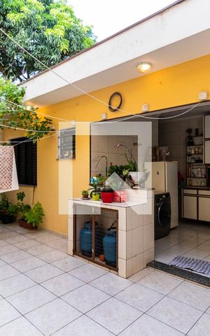 Casa à venda com 227m², 3 quartos e 4 vagas1o. Andar - Quintal