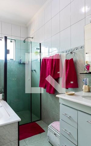 Casa à venda com 227m², 3 quartos e 4 vagas2o. Andar - Banheiro da Suíte 3