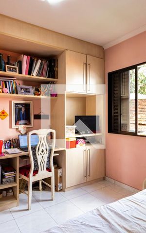 Casa à venda com 227m², 3 quartos e 4 vagas2o. Andar - Suíte 1