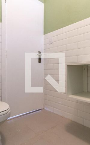 Apartamento à venda com 86m², 2 quartos e sem vaga Apartamento à venda com 86m², 2 quartos e sem vagaBanheiro