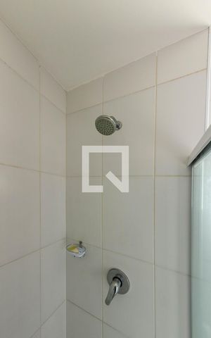 Apartamento à venda com 56m², 2 quartos e 1 vaga Apartamento à venda com 56m², 2 quartos e 1 vagaBanheiro