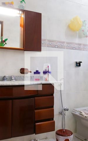 Casa à venda com 850m², 7 quartos e 8 vagas Casa à venda com 850m², 7 quartos e 8 vagasBanheito da Suite 1