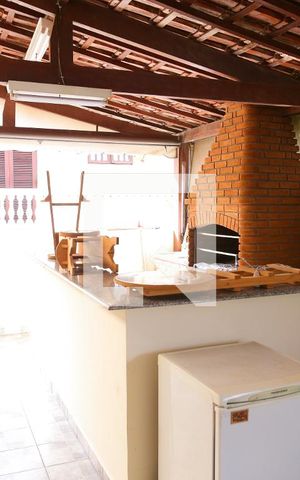 Casa à venda com 850m², 7 quartos e 8 vagas Casa à venda com 850m², 7 quartos e 8 vagasSalao de Festas e Churrasquieira