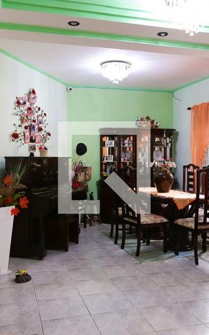Casa à venda com 850m², 7 quartos e 8 vagas Casa à venda com 850m², 7 quartos e 8 vagasSala