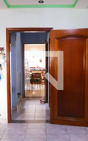Casa à venda com 850m², 7 quartos e 8 vagas Casa à venda com 850m², 7 quartos e 8 vagasSala