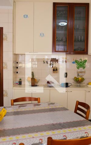 Casa à venda com 850m², 7 quartos e 8 vagas Casa à venda com 850m², 7 quartos e 8 vagascozinha