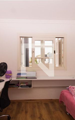 Casa para alugar com 200m², 4 quartos e 1 vaga Casa para alugar com 200m², 4 quartos e 1 vagaQuarto 2