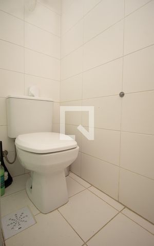 Casa para alugar com 200m², 4 quartos e 1 vaga Casa para alugar com 200m², 4 quartos e 1 vagaBanheiro
