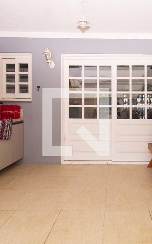 Casa para alugar com 200m², 4 quartos e 1 vaga Casa para alugar com 200m², 4 quartos e 1 vagaÁrea Externa