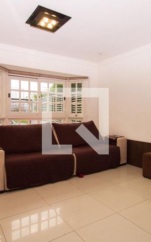 Casa para alugar com 200m², 4 quartos e 1 vaga Casa para alugar com 200m², 4 quartos e 1 vagaSala