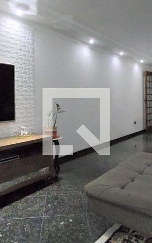 Casa à venda com 222m², 3 quartos e 4 vagasSala
