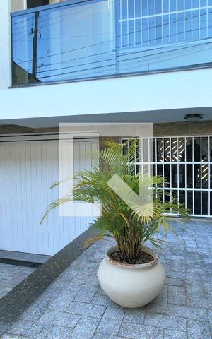 Casa à venda com 222m², 3 quartos e 4 vagasEntrada