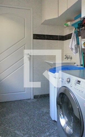 Casa à venda com 222m², 3 quartos e 4 vagasÁrea de Serviço