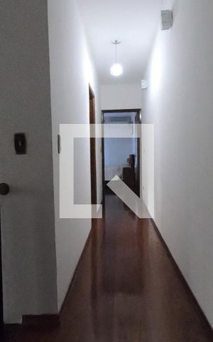 Casa à venda com 222m², 3 quartos e 4 vagasCorredor