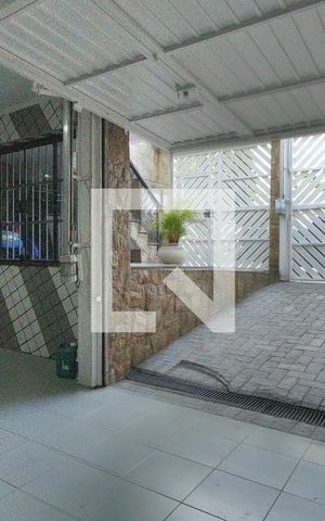 Casa à venda com 222m², 3 quartos e 4 vagasGaragem