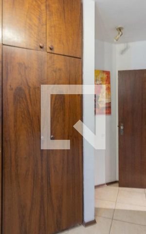 Casa para alugar com 632m², 5 quartos e 8 vagas Casa para alugar com 632m², 5 quartos e 8 vagasSuíte 1