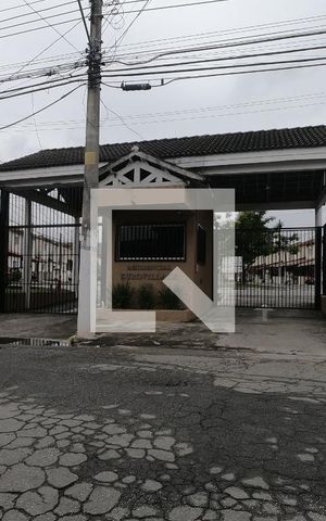 Casa de condomínio para alugar com 48m², 2 quartos e 2 vagasFachada