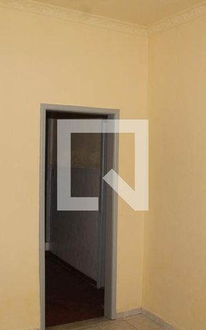 Casa para alugar com 80m², 2 quartos e 1 vagaSala