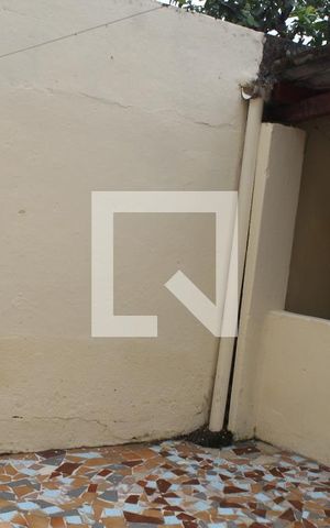 Casa para alugar com 80m², 2 quartos e 1 vagaQuintal