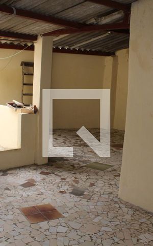 Casa para alugar com 80m², 2 quartos e 1 vagaÁrea de Serviço