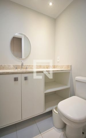 Apartamento para alugar com 96m², 2 quartos e 2 vagasBanheiro da suíte